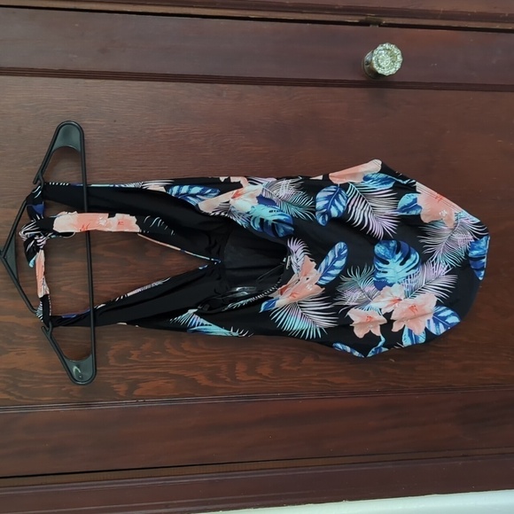 New With Tags DKNY Floral Black Tie Halter One Piece Swimsuit Size Large - Picture 4 of 13